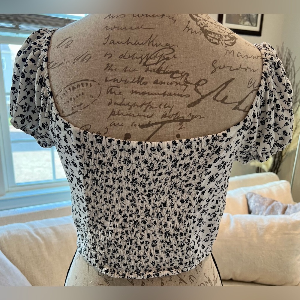 Elodie Nordstrom Off Shoulder Crop Top Ruched Puff sleeve - Picture 2 of 14